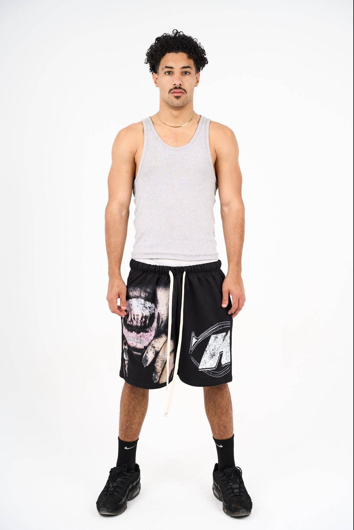 Signature SHORTS
